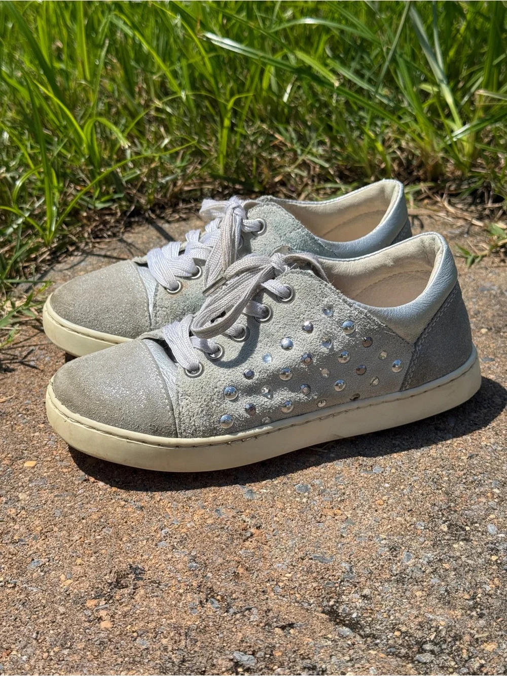 Monnalisa Girls Silver Suede & Leather Rhinestone Low-Top Sneakers - Size EU 29